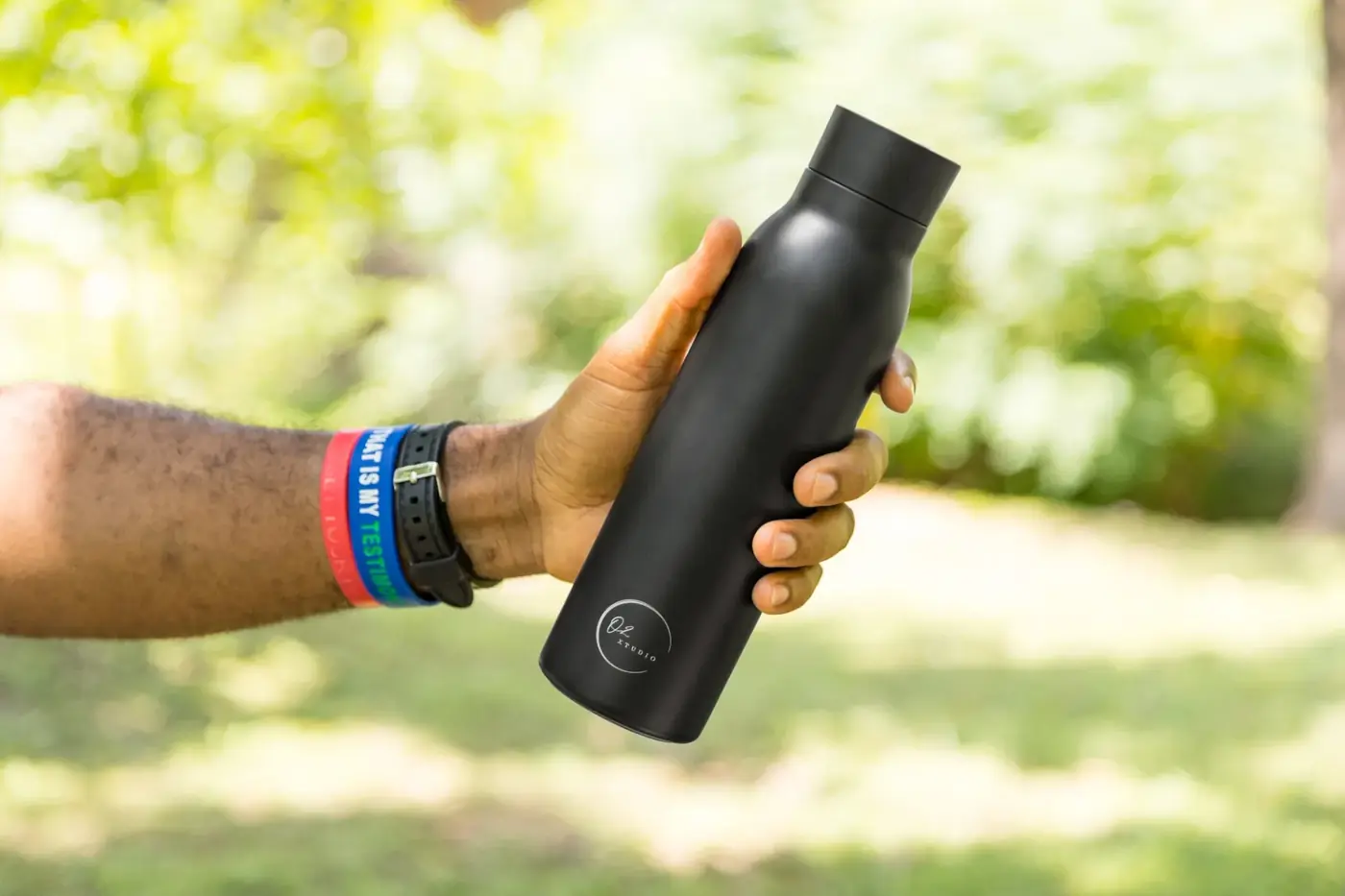 O2 Smart Water Bottle with hydration reminders